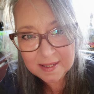 Meet your Posher, Cathie